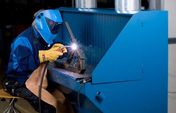 行業(yè)專(zhuān)家告訴你如何維護(hù)打磨除塵工作臺(tái)