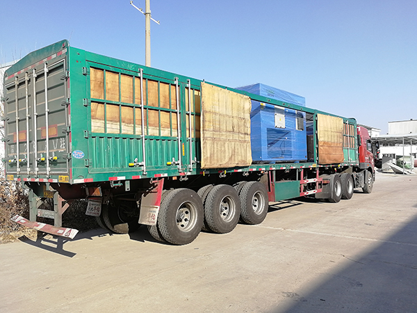 打磨除塵工作臺(tái)、濾筒除塵器日常發(fā)貨及優(yōu)勢(shì)分析