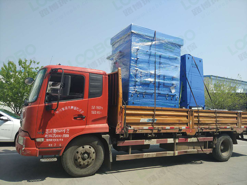 焊接除煙設備發(fā)貨.jpg 焊接除煙設備發(fā)貨.jpg