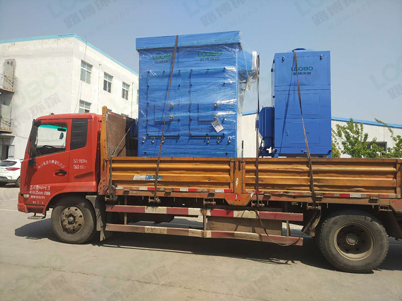 焊接除煙設備發(fā)貨1.jpg 焊接除煙設備發(fā)貨1.jpg