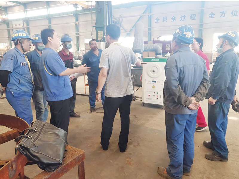 移動式焊煙凈化器現(xiàn)場講解.jpg 移動式焊煙凈化器現(xiàn)場講解.jpg