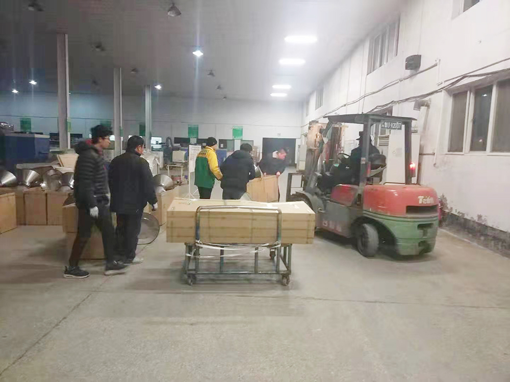 路博環(huán)保加班加點(diǎn)，確保按時(shí)交貨 (3).jpg