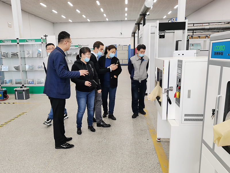 聚焦友好合作，客戶到訪路博環(huán)保參觀考察 (3).jpg