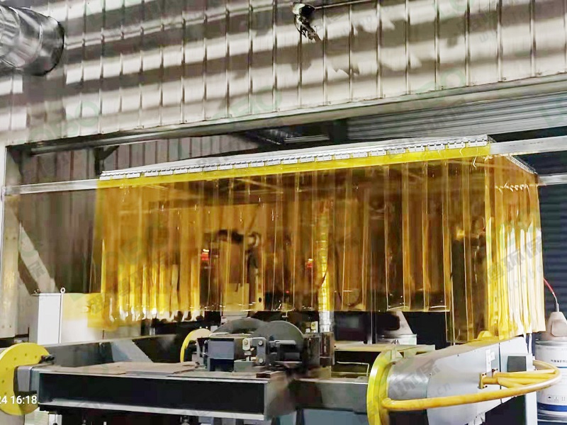 焊接機(jī)器人除塵設(shè)備輕松應(yīng)對(duì)機(jī)器人焊接煙塵污染問(wèn)題