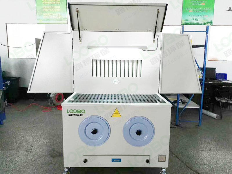 一文了解打磨除塵工作臺(tái)的9大優(yōu)勢特點(diǎn) (3).jpg 一文了解打磨除塵工作臺(tái)的9大優(yōu)勢特點(diǎn) (3).jpg