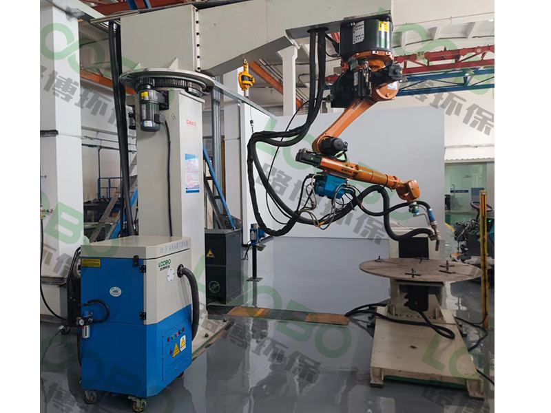 提升焊接車間環(huán)境品質(zhì)，焊接機(jī)器人除塵設(shè)備，守護(hù)車間清新環(huán)境的衛(wèi)士
